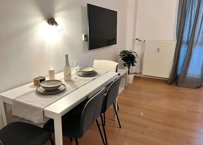 Cute In The Old Town